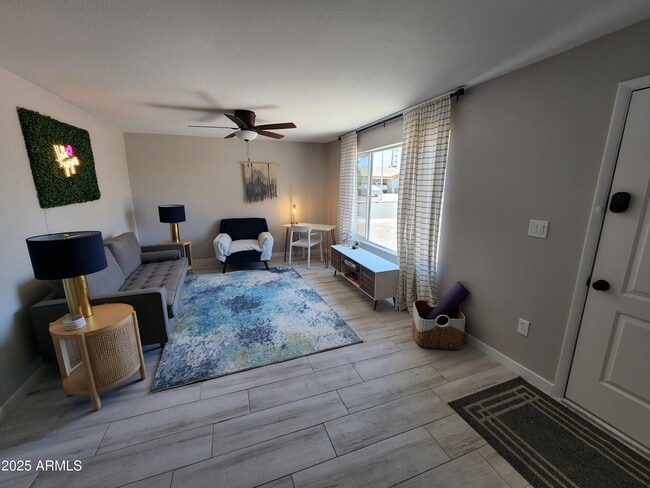 630 E Julie Dr in Tempe, AZ - Building Photo - Building Photo