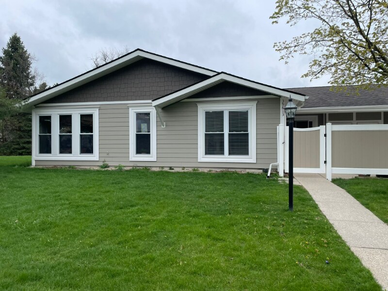 39613 Village Wood Ln-Unit -39613 in Novi, MI - Building Photo