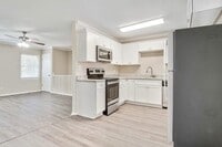 2852 Port Royal Ln photo'