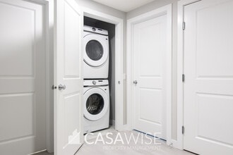 3440 Craig Lndg SW in Edmonton, AB - Building Photo - Building Photo