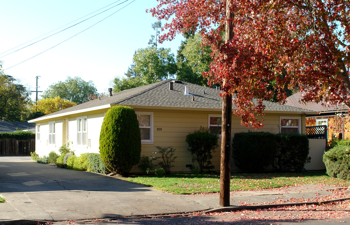 1533 King St in Santa Rosa, CA - Building Photo