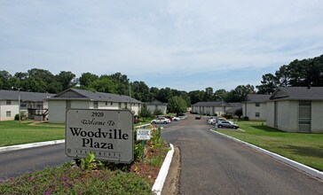 Woodville Plaza Apartments in Jackson, MS - Building Photo - Building Photo