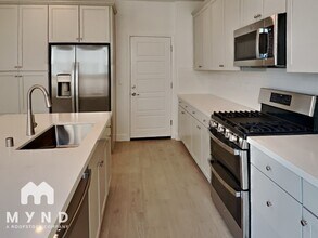 3567 Damora Ave in Sacramento, CA - Foto de edificio - Building Photo