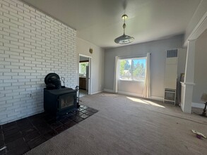 1304 Riverside Dr in Susanville, CA - Building Photo - Building Photo