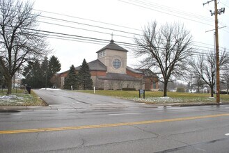 3711 Broadway in Grove City, OH - Building Photo - Building Photo