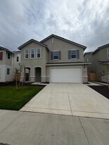 8404 Sinesky Wy in Elk Grove, CA - Building Photo