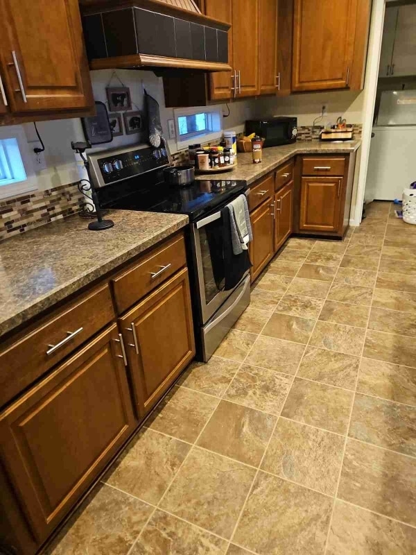 9046 Atlantic Rd in Atlantic, VA - Foto de edificio - Building Photo