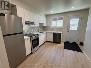 93B Tarquin Crescent in Ottawa, ON - Building Photo - Building Photo