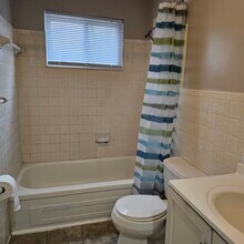 2355 Briardale Ct in Ypsilanti, MI - Building Photo - Building Photo