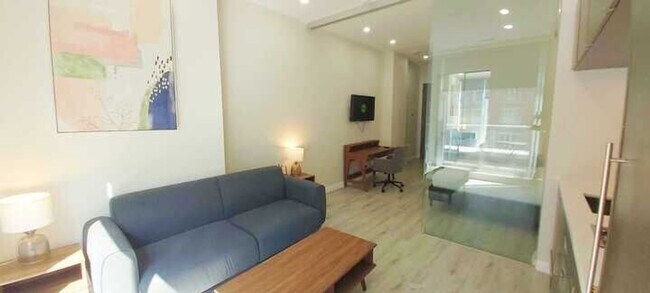 28 Hazelton Ave in Toronto, ON - Building Photo - Building Photo