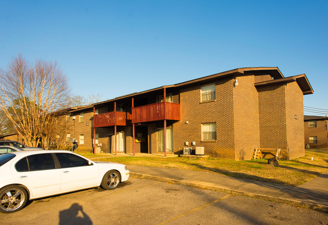 Warrior River Apartments in Cordova, AL - Foto de edificio - Building Photo