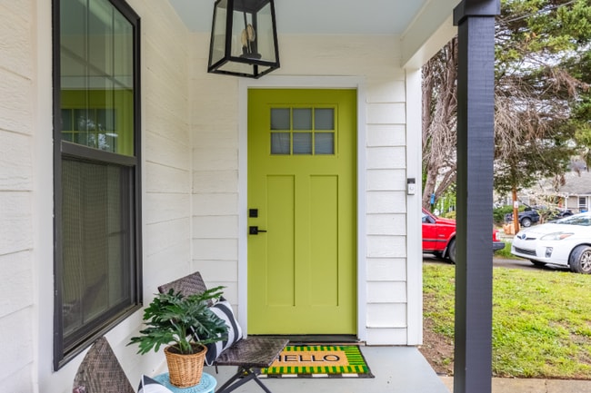 725 Grant Terrace SE in Atlanta, GA - Building Photo - Building Photo