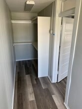 609 Grant St, Unit #2 in Holdrege, NE - Building Photo - Building Photo