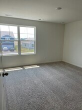 7692 W 105th Pl in Crown Point, IN - Building Photo - Building Photo