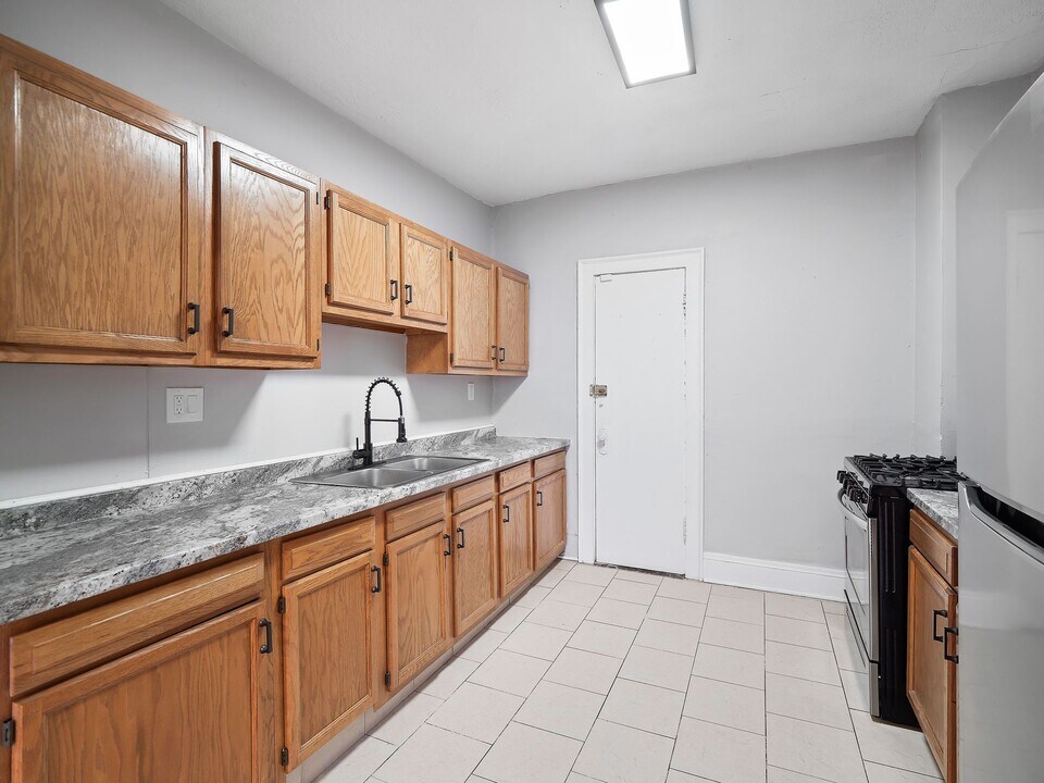 Middlehurst Apartments in Cleveland Heights, OH - Building Photo