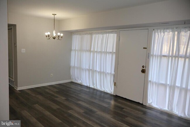 4951 Americana Dr in Annandale, VA - Building Photo - Building Photo