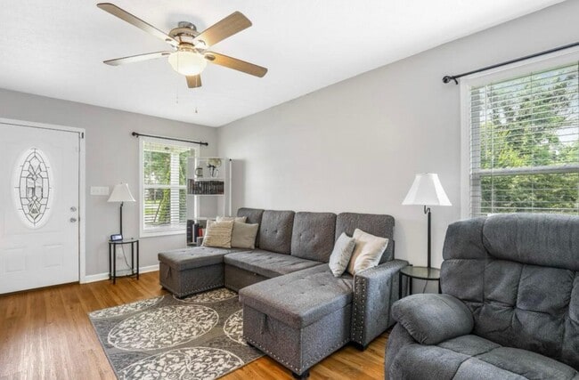 property at 397 W McGlothlin St