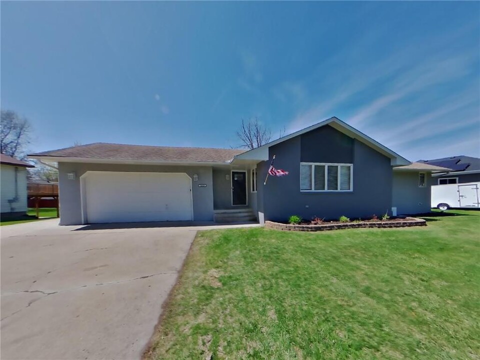 14020 Raven St NW in Andover, MN - Building Photo
