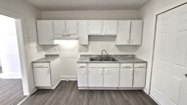 423 Robney Dr in Sumter, SC - Building Photo - Building Photo