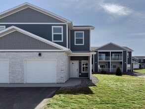 The Pines of Rochester | Specials Available in Rochester, MN - Foto de edificio - Building Photo