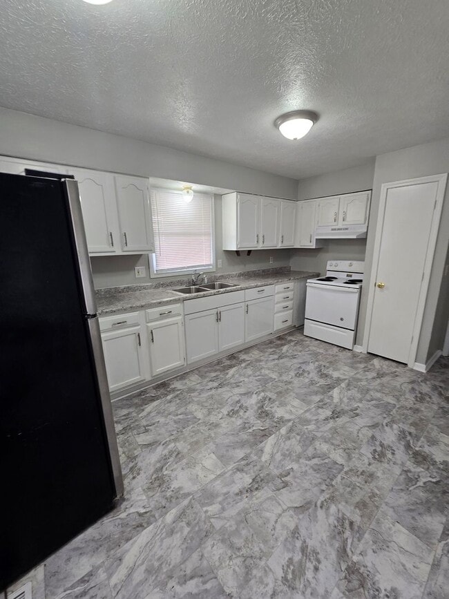 property at 4649 E Richardt St