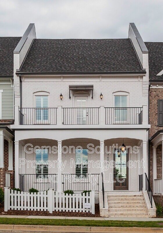 property at 3006 Hathaway St