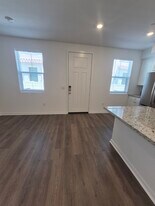 34543 Ciruela Ave in Winchester, CA - Building Photo