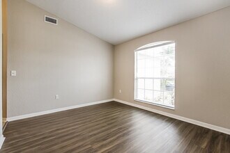 7134 Summit Dr in Winter Haven, FL - Building Photo - Building Photo