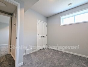 9487-9227 227 St NW in Edmonton, AB - Building Photo - Building Photo