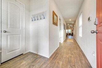 270 Dorchester Dr in Uhland, TX - Building Photo - Building Photo