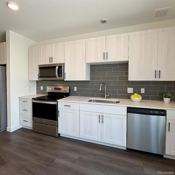 4900 W 29th Ave, Unit 301 in Denver, CO - Building Photo - Building Photo