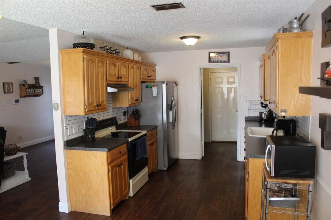 6133 9th St in Lubbock, TX - Foto de edificio