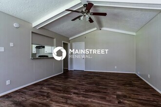 20315 Youpon Ln in Porter, TX - Foto de edificio - Building Photo