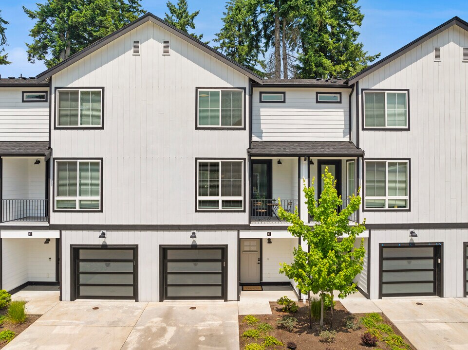 18527 1st Ave NE in Shoreline, WA - Foto de edificio