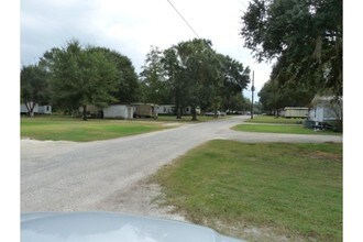 2928 W Hwy 90 in Sulphur, LA - Building Photo - Building Photo