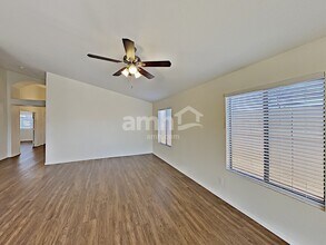 7547 W Vermont Ave in Glendale, AZ - Building Photo - Building Photo