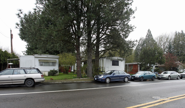 Walnut Mobile Home Park in Wilsonville, OR - Building Photo - Building Photo