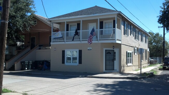 1138 S Salcedo St, Unit 2B