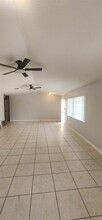 2005 SW 99th Ave in Miramar, FL - Foto de edificio - Building Photo