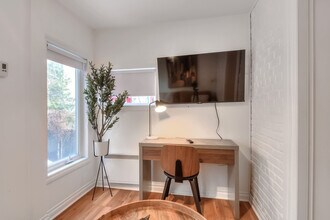 1099 Rue Anderson in Montréal, QC - Building Photo - Building Photo
