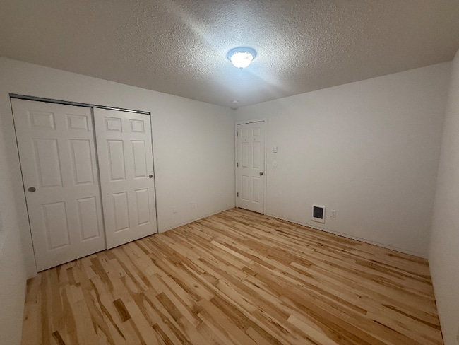 property at 1565 N Summit Rd