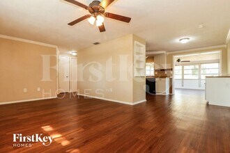 4125 Woodsville Dr in New Port Richey, FL - Building Photo - Building Photo