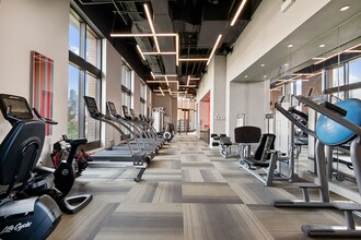 605 W Kinzie St in Chicago, IL - Building Photo - Building Photo