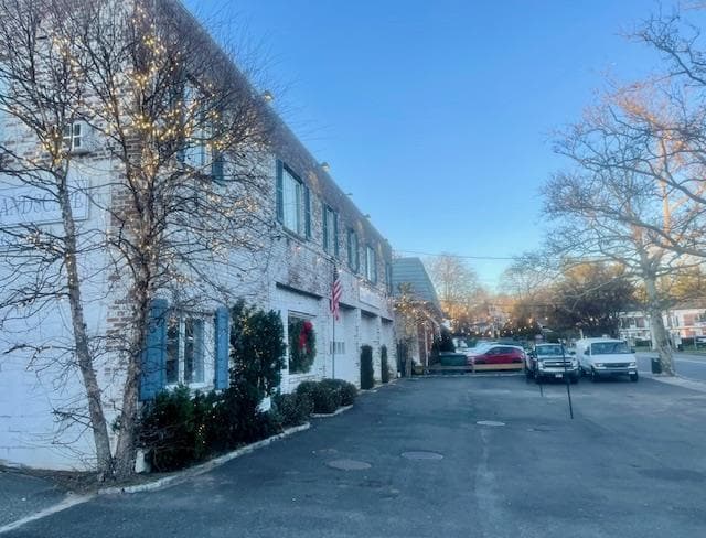 191 Birch Hill Rd in Locust Valley, NY - Building Photo
