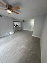 10135 W Sunrise Blvd in Plantation, FL - Building Photo - Building Photo