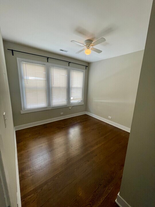 3304 W Armitage Ave in Chicago, IL - Building Photo