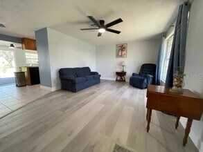 4357 Meager Cir in Port Charlotte, FL - Foto de edificio - Building Photo