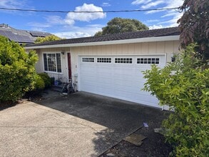 505 Park St in Pacific Grove, CA - Building Photo - Building Photo