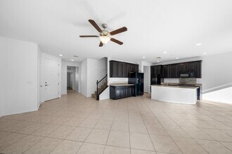 10059 Lady Apple Dr in Las Vegas, NV - Building Photo - Building Photo