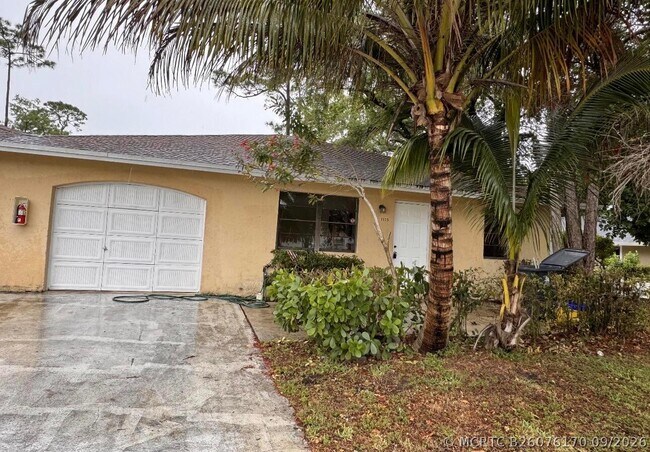 property at 1115 Goldenrod Rd